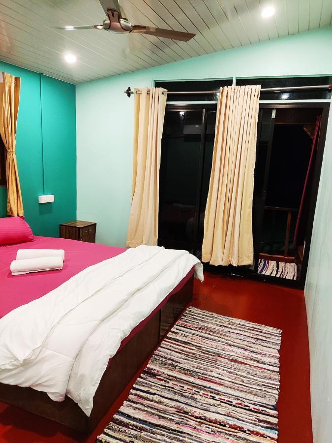 Casa Fiesta Sea Front Beach Huts Patnem Beach Exterior foto